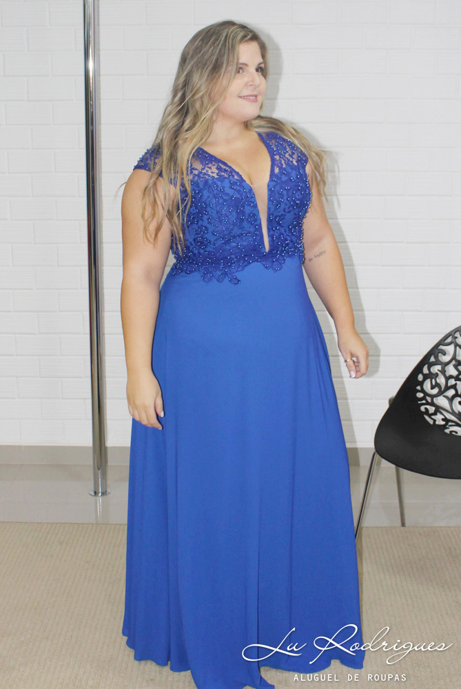 vestido azul plus size longo
