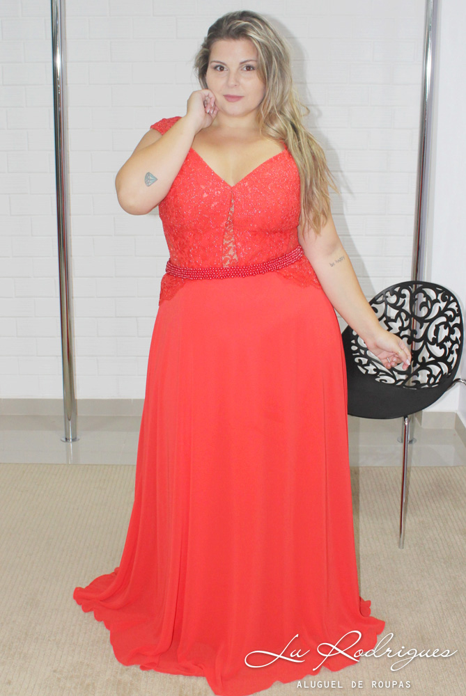 vestido de madrinha vermelho plus size