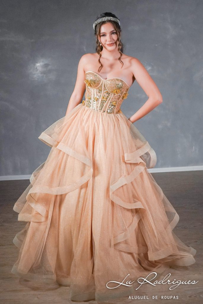 348-1-vestido-debutante-15-anos-dourado