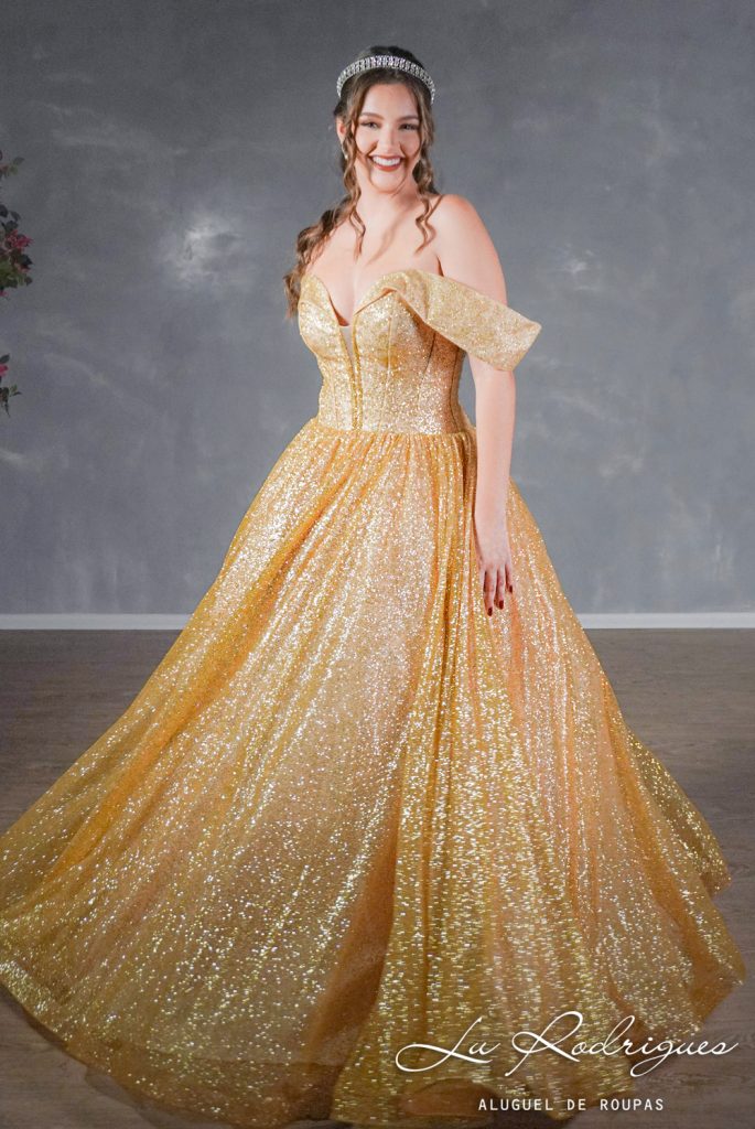 362-1-vestido-debutante-15-anos-dourado