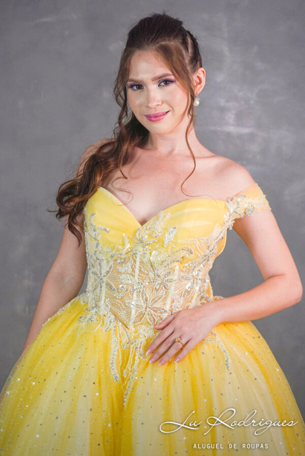 09-1-vestido-debutante-15-anos-lq-designs-london-amarelo