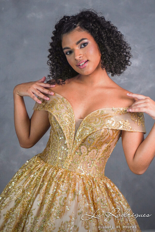 392-3-vestido-debutante-15-anos-dourado