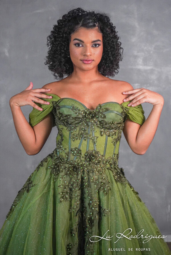 396-1-vestido-debutante-15-anos-verde-oliva
