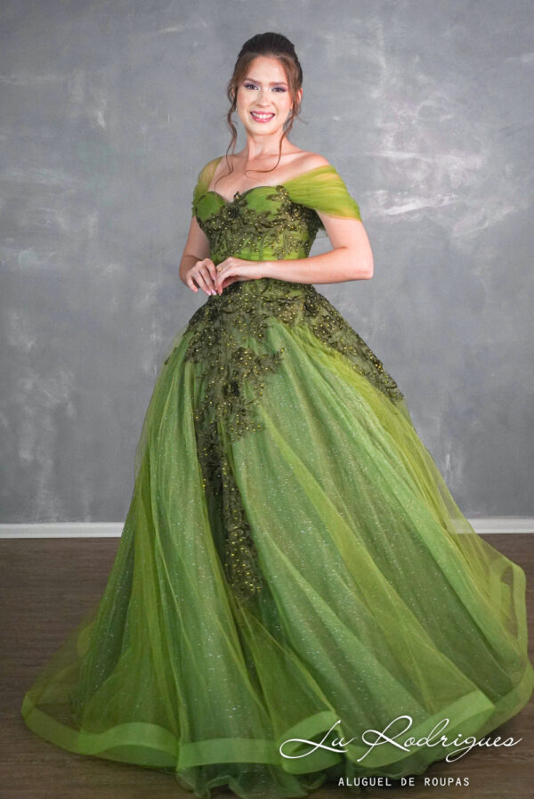 400-1-vestido-debutante-15-anos-verde-musgo