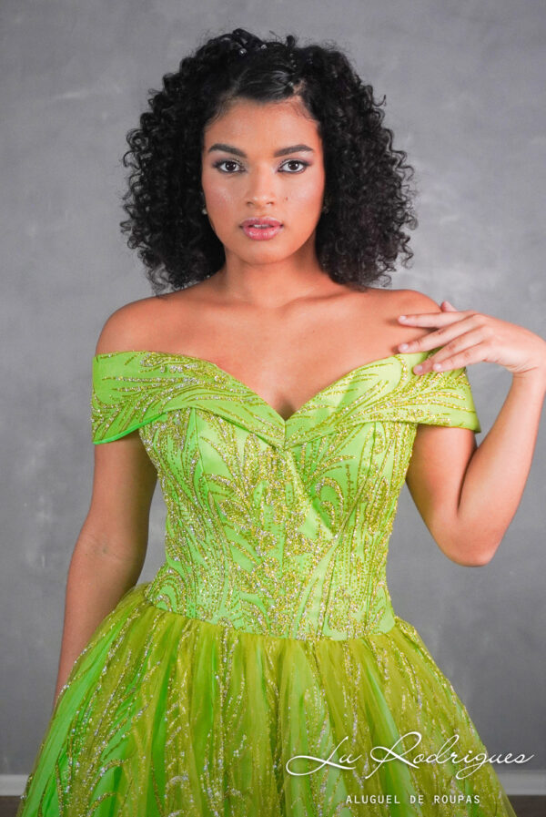 401-1-vestido-debutante-15-anos-verde-neon