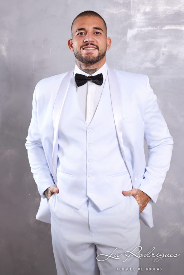 03-1-terno-noivo-casamento-bravura-branco-summer