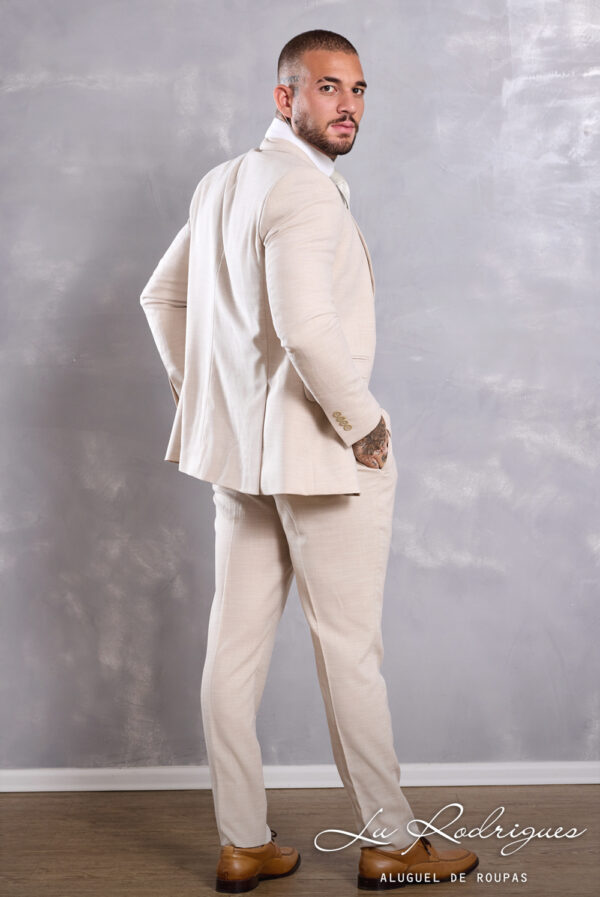 05-1-terno-noivo-casamento-bravura-bege-whisper