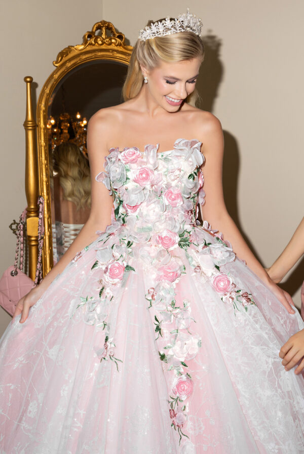 06-1-vestido-15-anos-center-debutantes-bloom