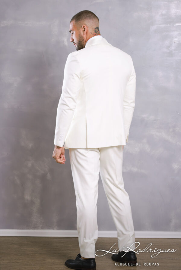 13-1-terno-noivo-casamento-bravura-off-white