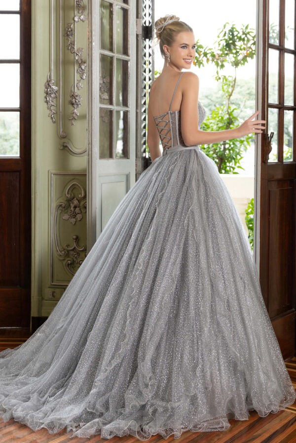 13-1-vestido-15-anos-center-debutantes-bloom