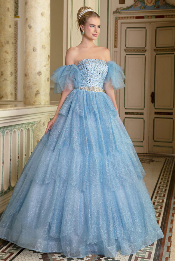 17-1-vestido-15-anos-center-debutantes-bloom