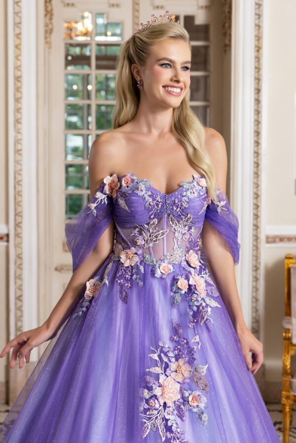 22-1-vestido-15-anos-center-debutantes-bloom