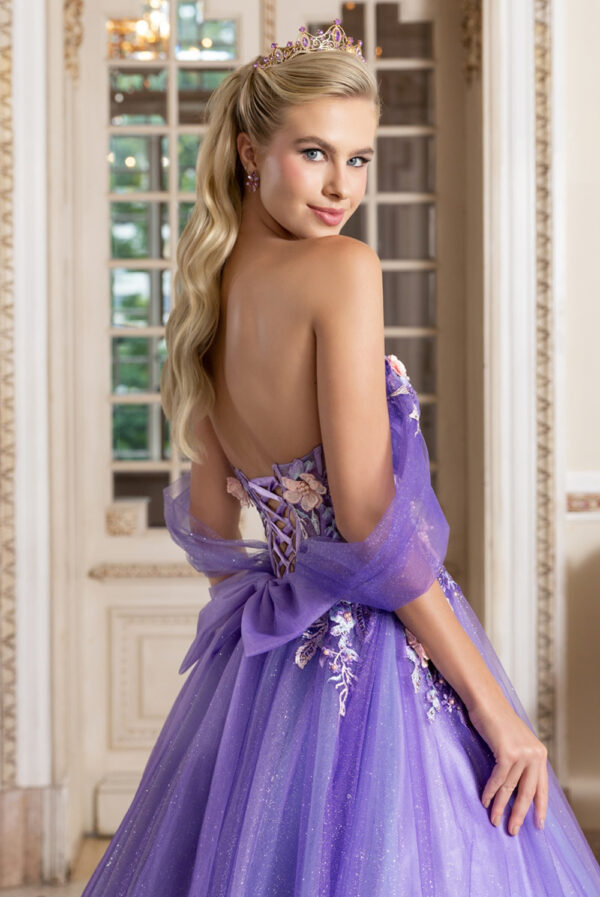 22-1-vestido-15-anos-center-debutantes-bloom