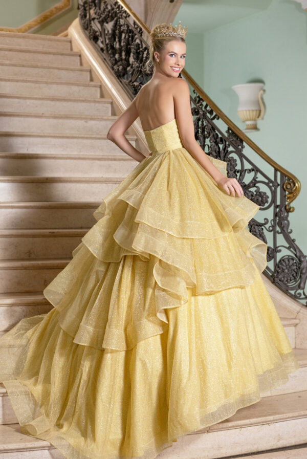 25-1-vestido-15-anos-center-debutantes-bloom