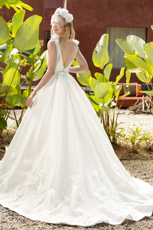 15-1-vestido-noiva-casamento-via-sposa-vertice