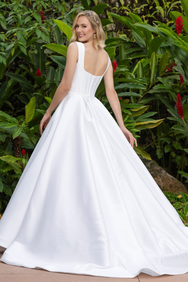 18-1-vestido-noiva-casamento-via-sposa-vertice