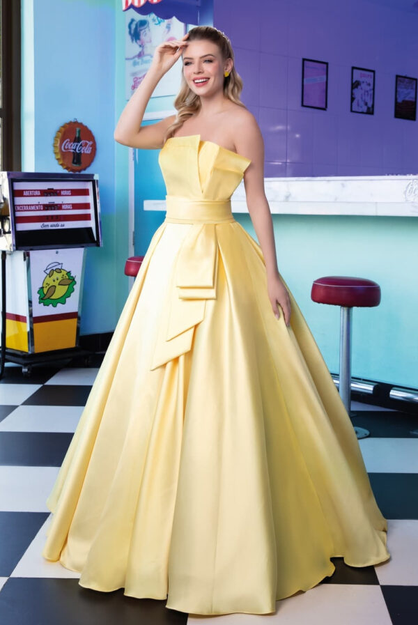 07-1-vestido-15-anos-center-debutantes-glow-up