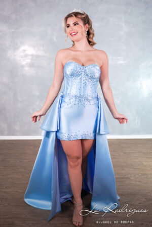 18-1-vestido-15-anos-debutante-recepcao-mullet-azul-serenity