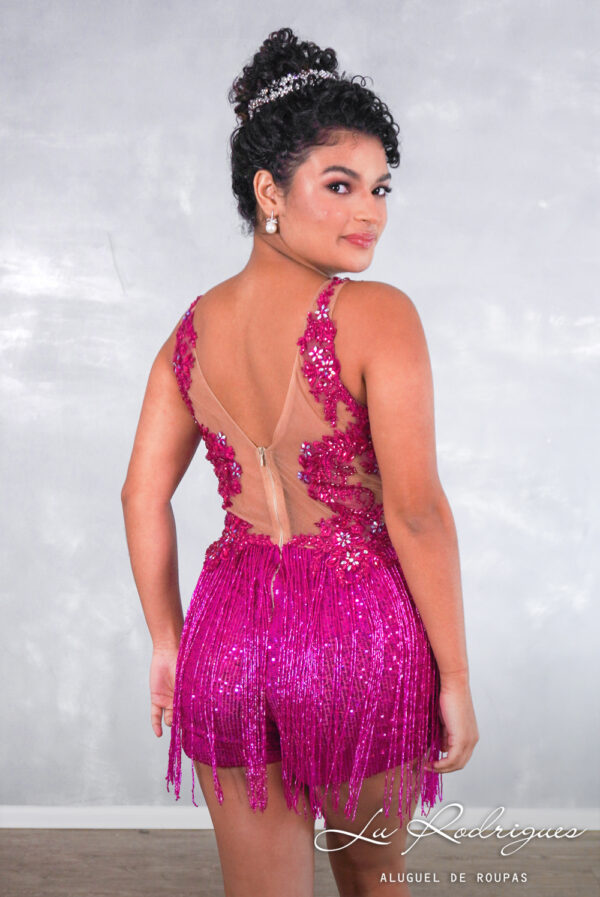 243-1-macaquinho-debutante-curto-fucsia