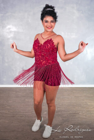 251-1-macaquinho-debutante-curto-marsala