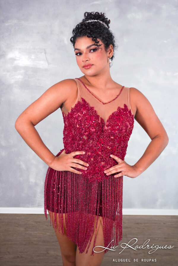 251-1-macaquinho-debutante-curto-marsala