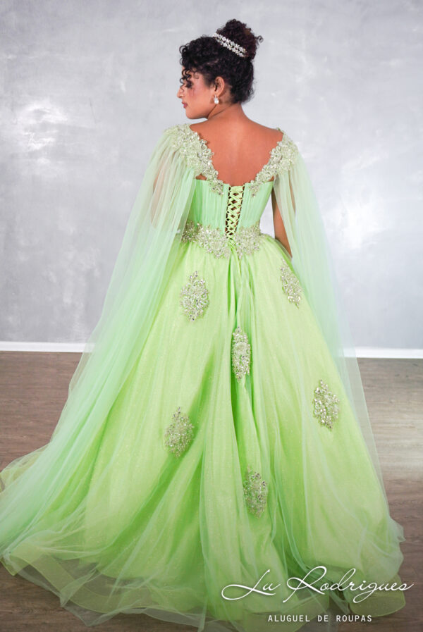 413-1-vestido-debutante-15-anos-verde-lima