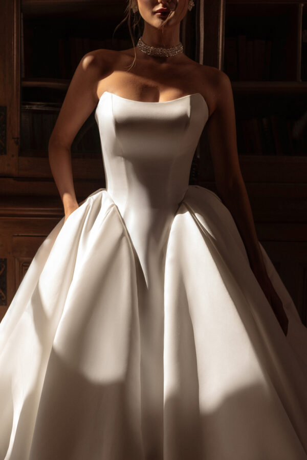 teffie-liso-1-vestido-noiva-katy-corso-casamento